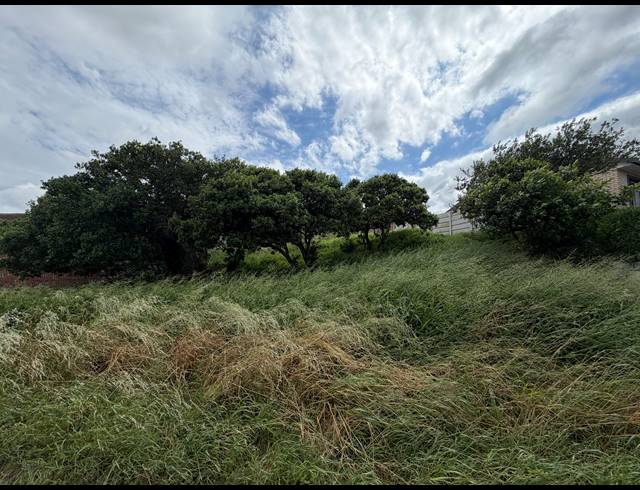 733M² VACANT LAND FOR SALE IN ASTON BAY